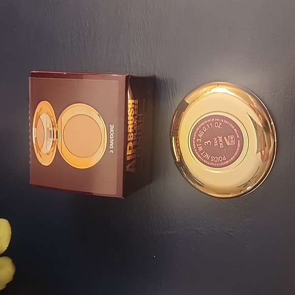 Charlotte Tilbury Mini Airbrush Flawless Finish Setting Powder 3Tan/Dore - Picture 4 of 7